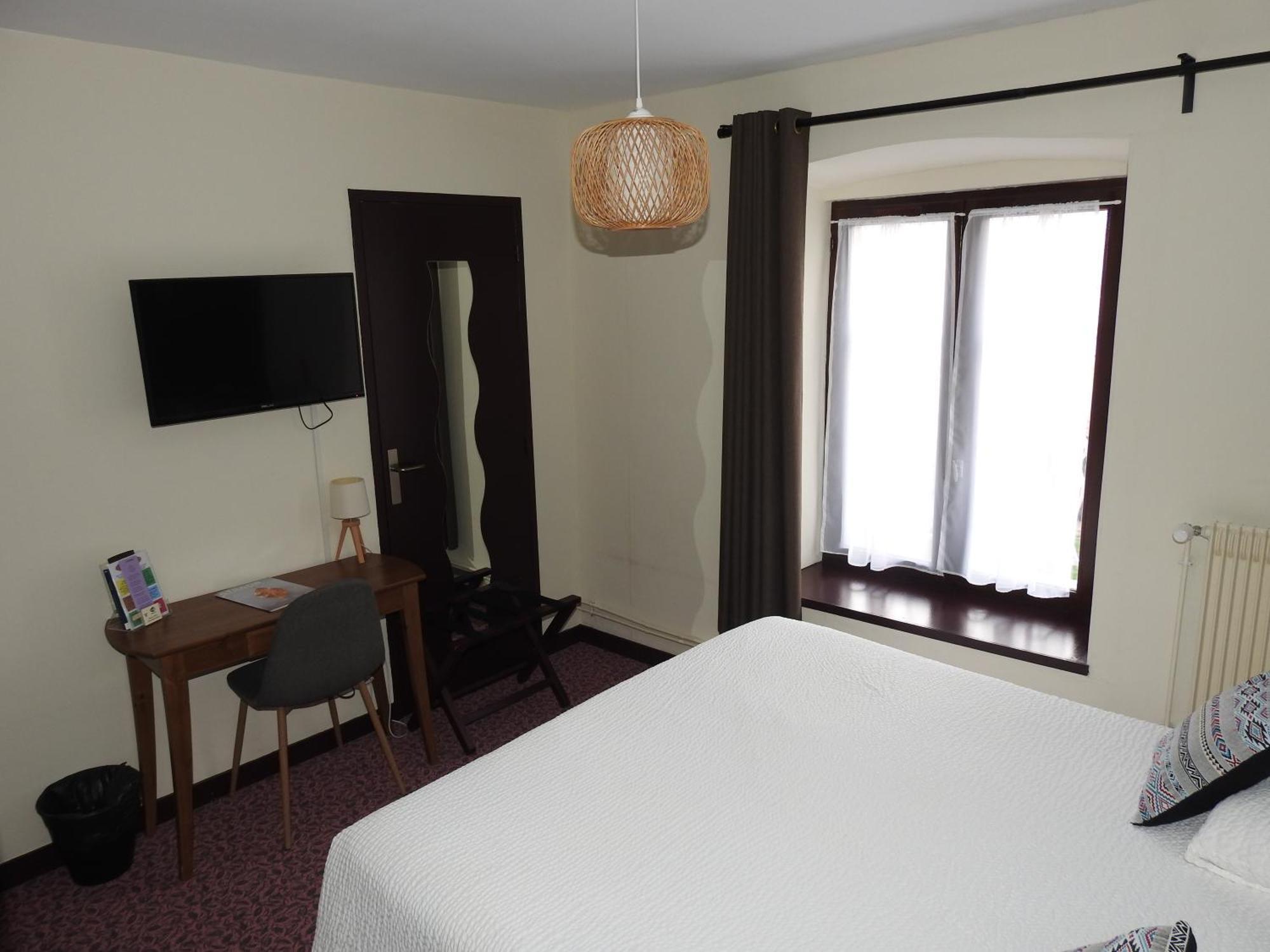 Le Barriol Hotel Saint-Julien-Chapteuil Ngoại thất bức ảnh