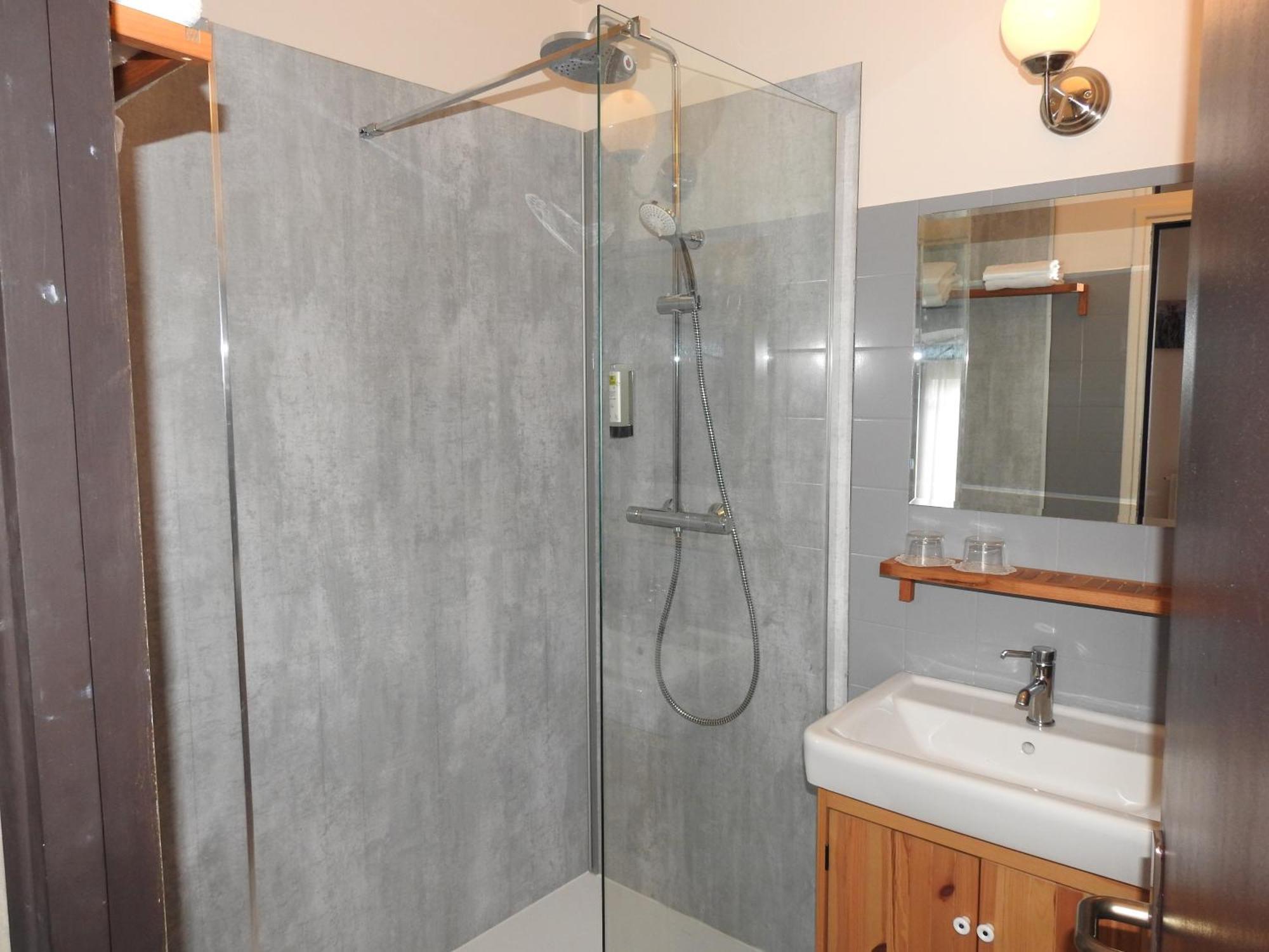 Le Barriol Hotel Saint-Julien-Chapteuil Ngoại thất bức ảnh