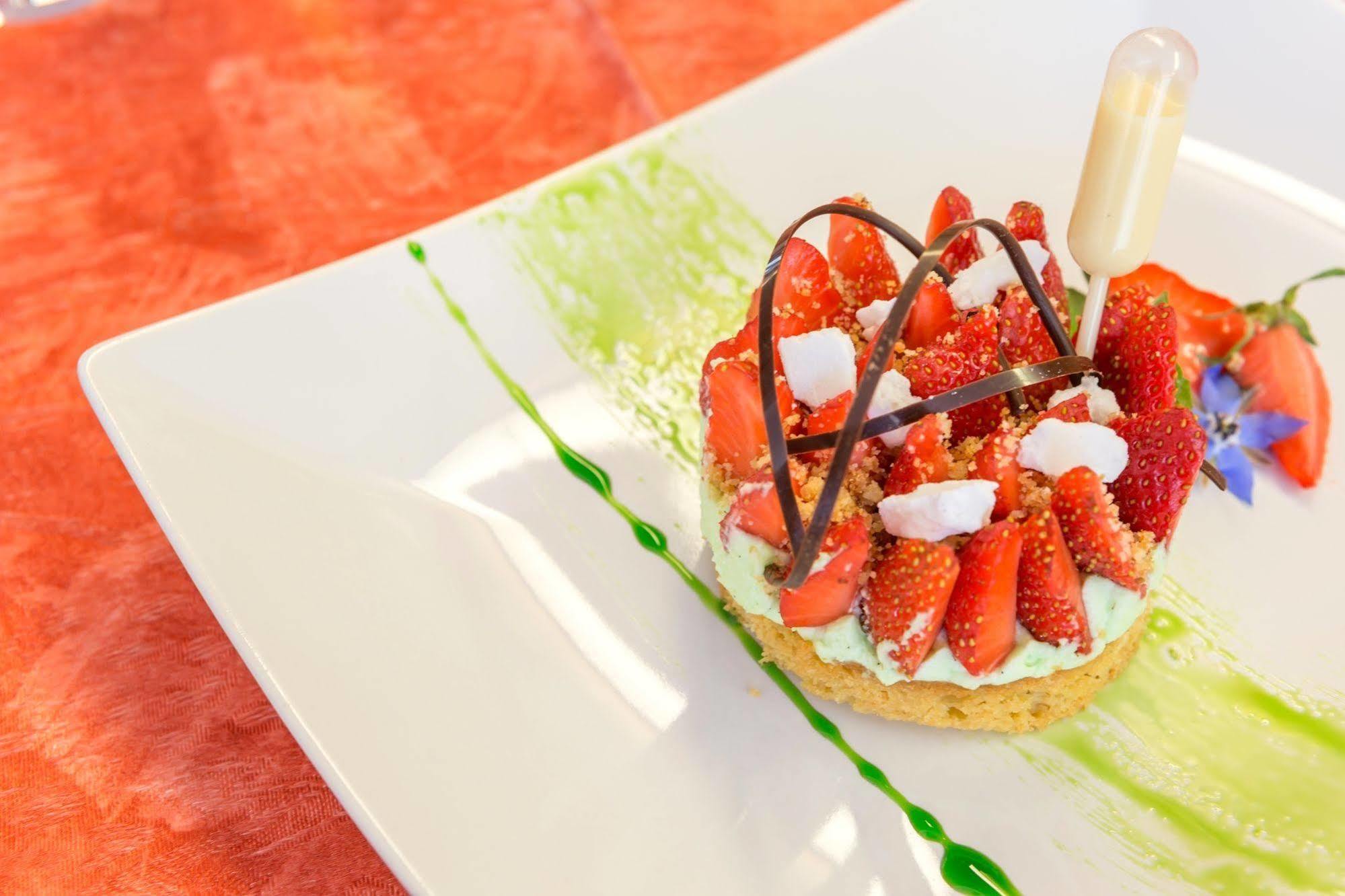 Le Barriol Hotel Saint-Julien-Chapteuil Ngoại thất bức ảnh