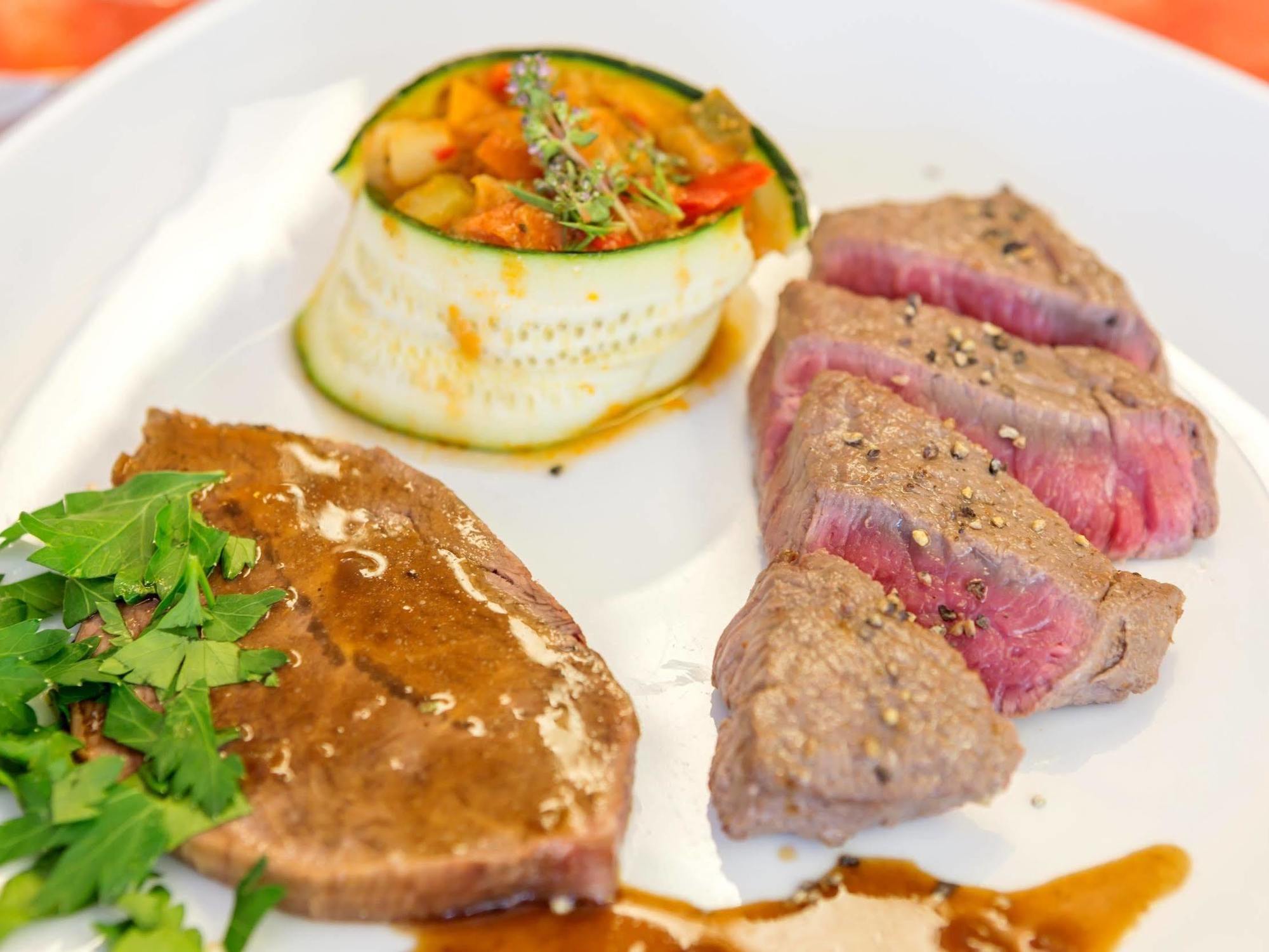 Le Barriol Hotel Saint-Julien-Chapteuil Ngoại thất bức ảnh